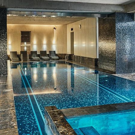 فندق مونوبول فروتسواف المظهر الخارجي الصورة The pool at The Dorchester