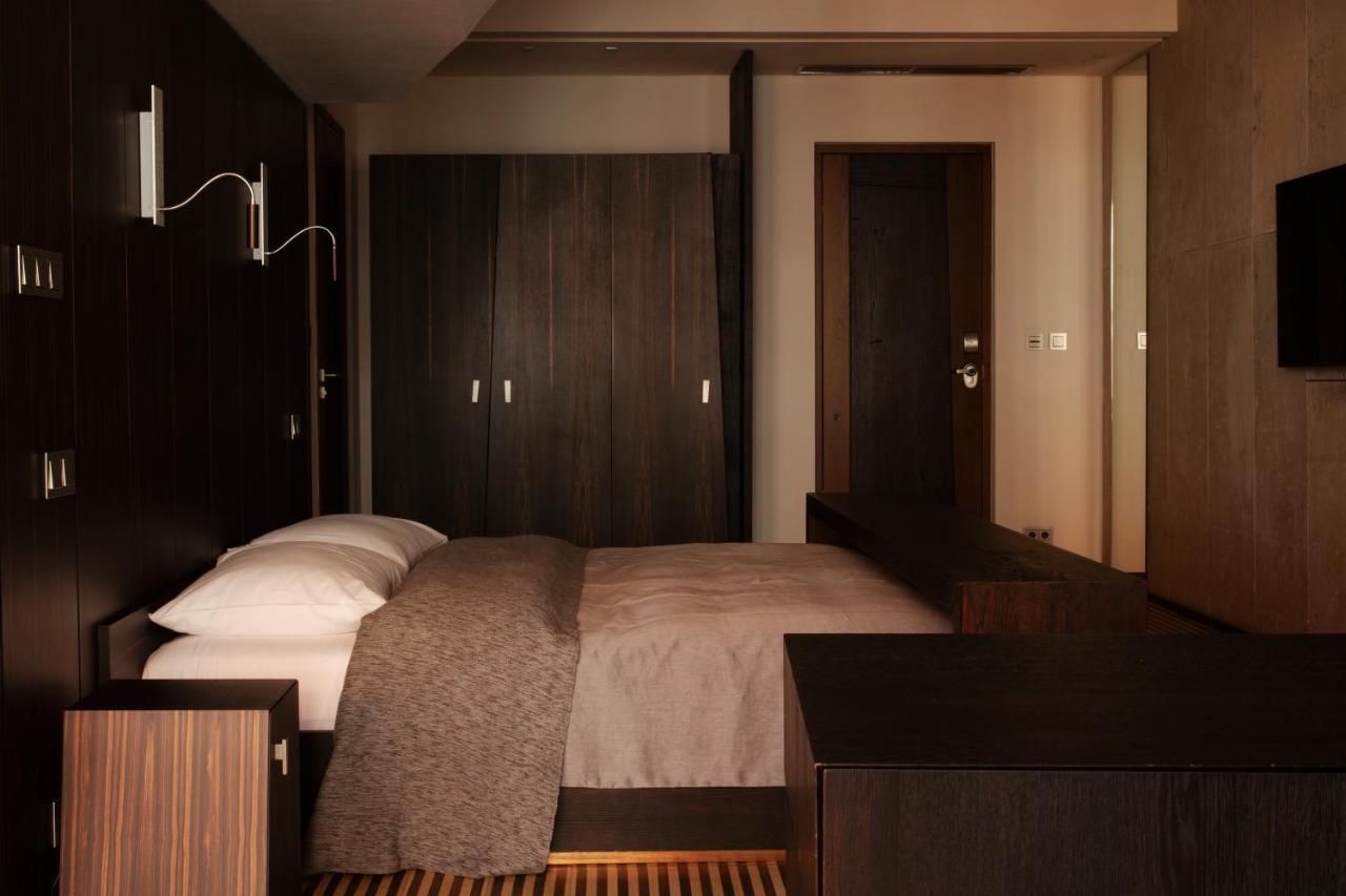 فندق مونوبول فروتسواف المظهر الخارجي الصورة A bedroom