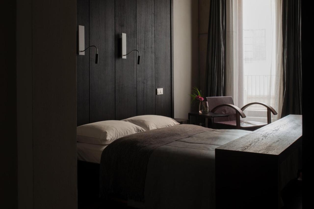 فندق مونوبول فروتسواف المظهر الخارجي الصورة A room at the Hotel