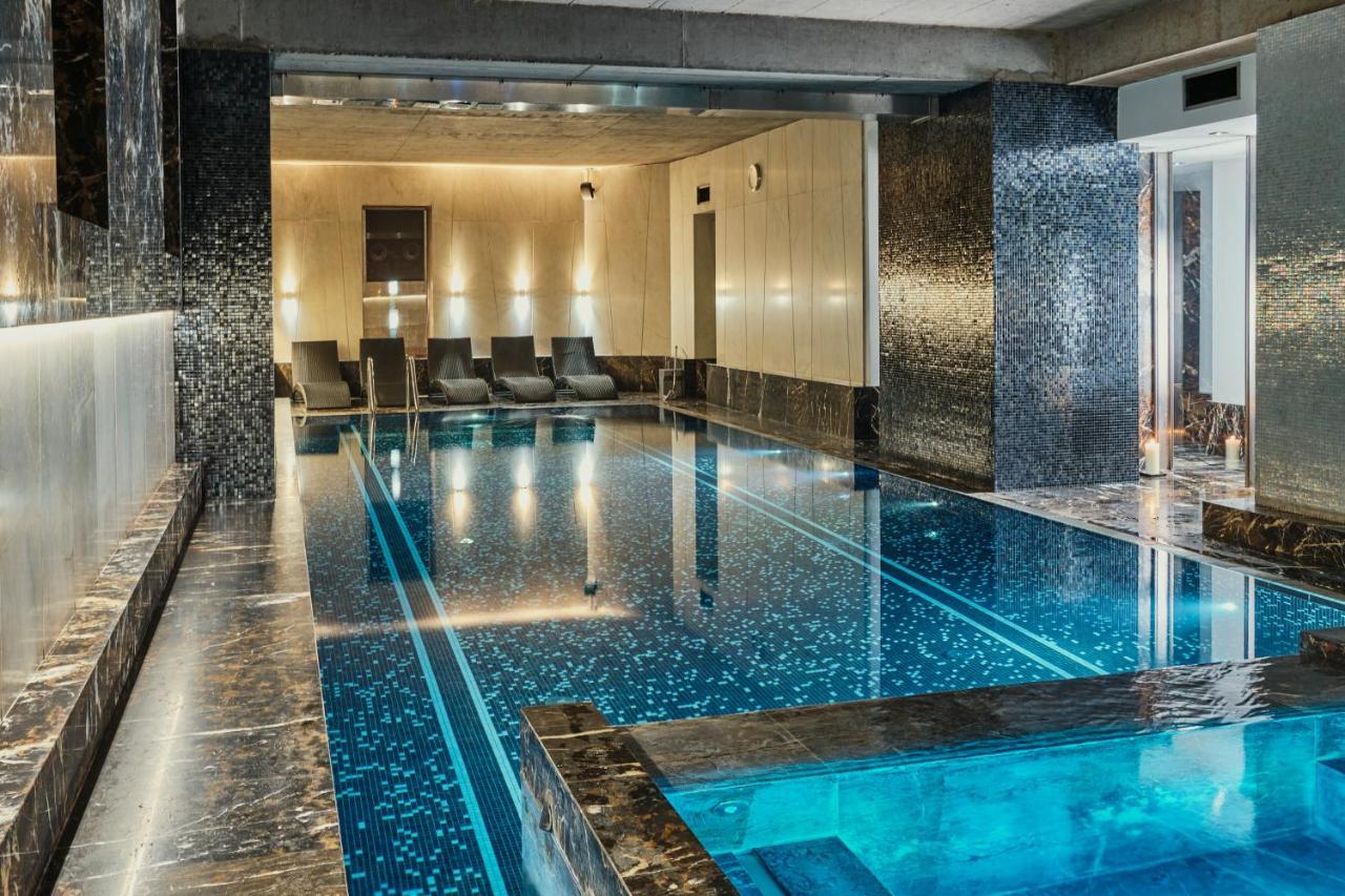 فندق مونوبول فروتسواف المظهر الخارجي الصورة The pool at The Dorchester