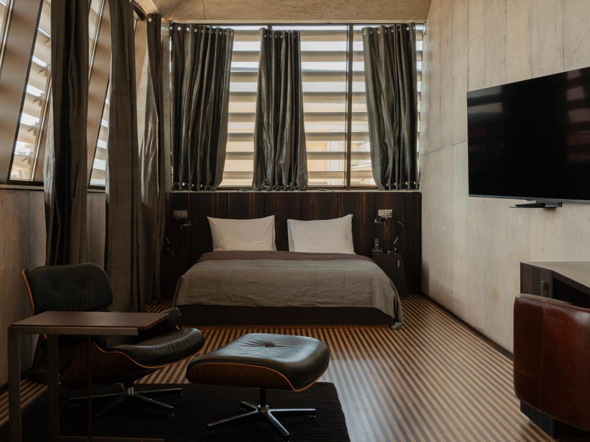 فندق مونوبول فروتسواف المظهر الخارجي الصورة A room at the hotel